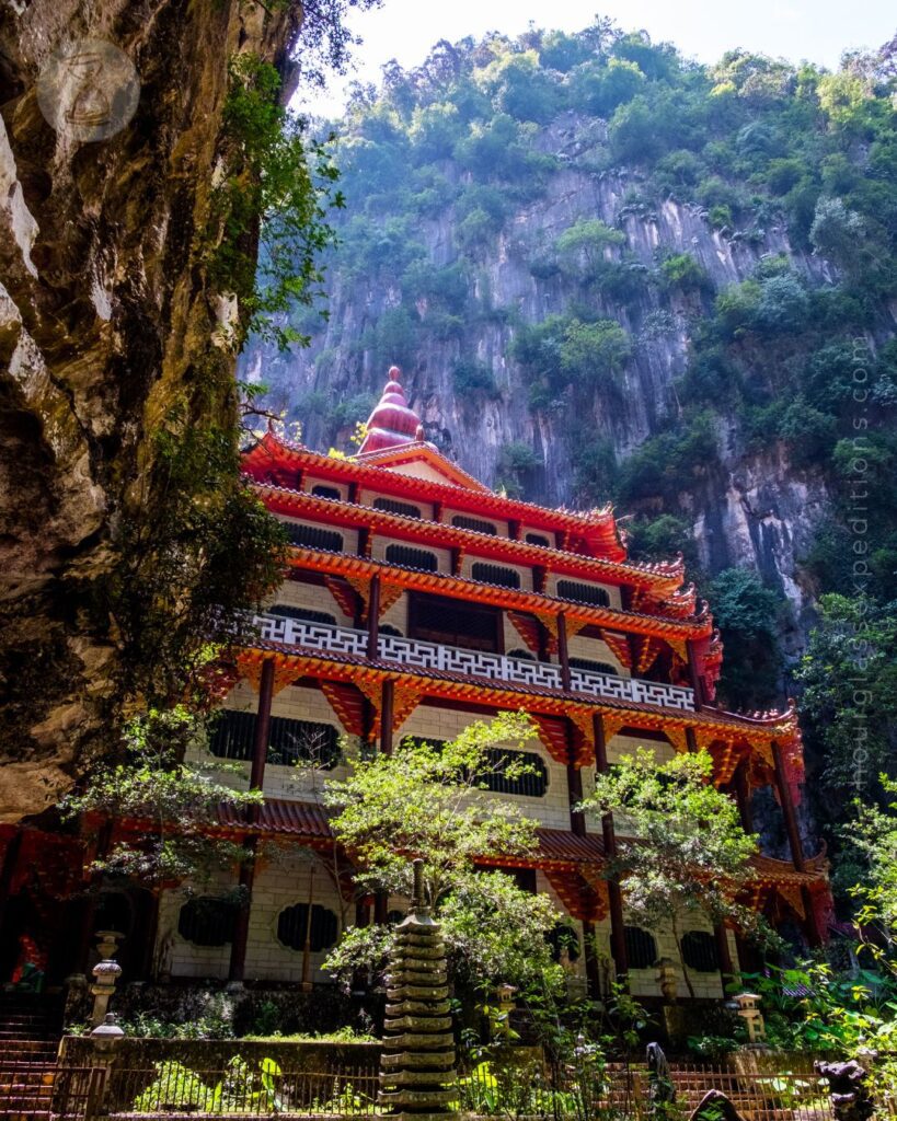 Malaysia, Perak, Ipoh, Temple caves.